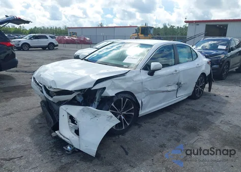 2019 Toyota Camry Se z USA, uszkodzony, nr VIN 4T1B11HK2KU722580